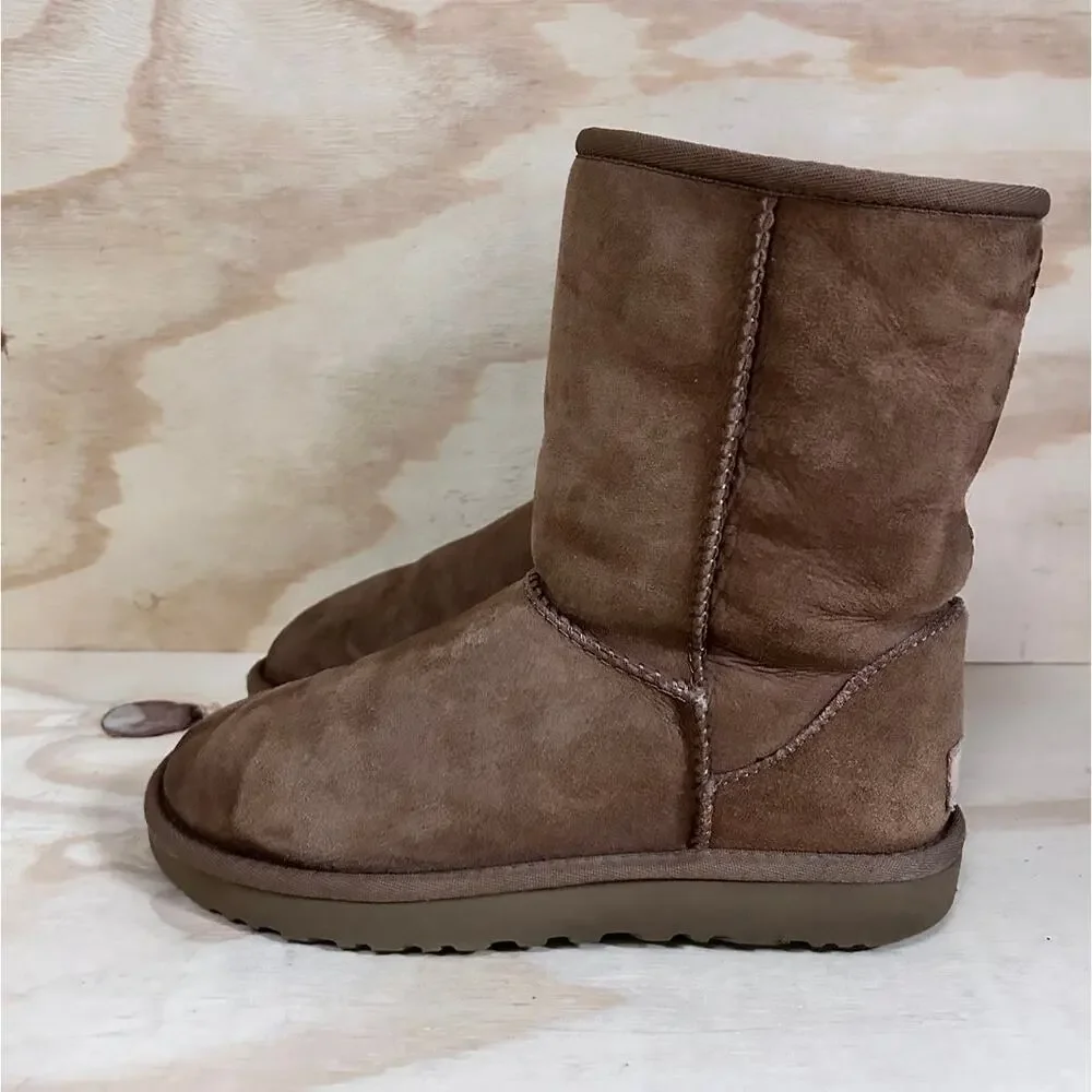 UGG - Classic Short II - Boots - Brown - Women's - 7 - S/N 1016223